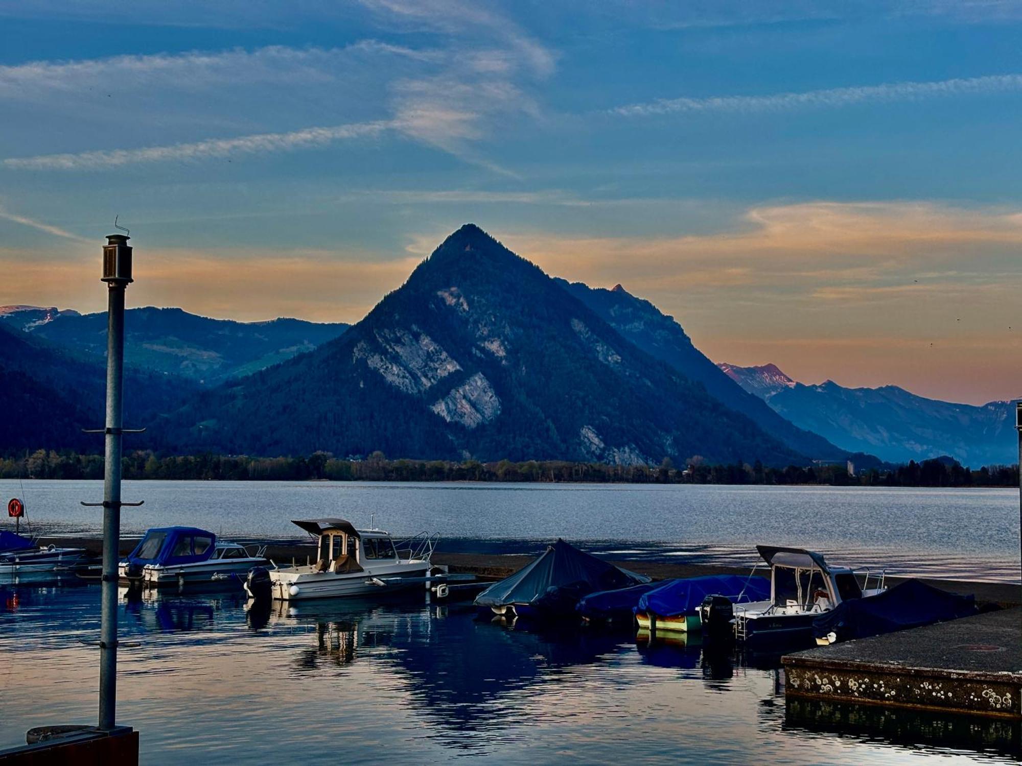Au Bord Du Lac Darligen Екстер'єр фото